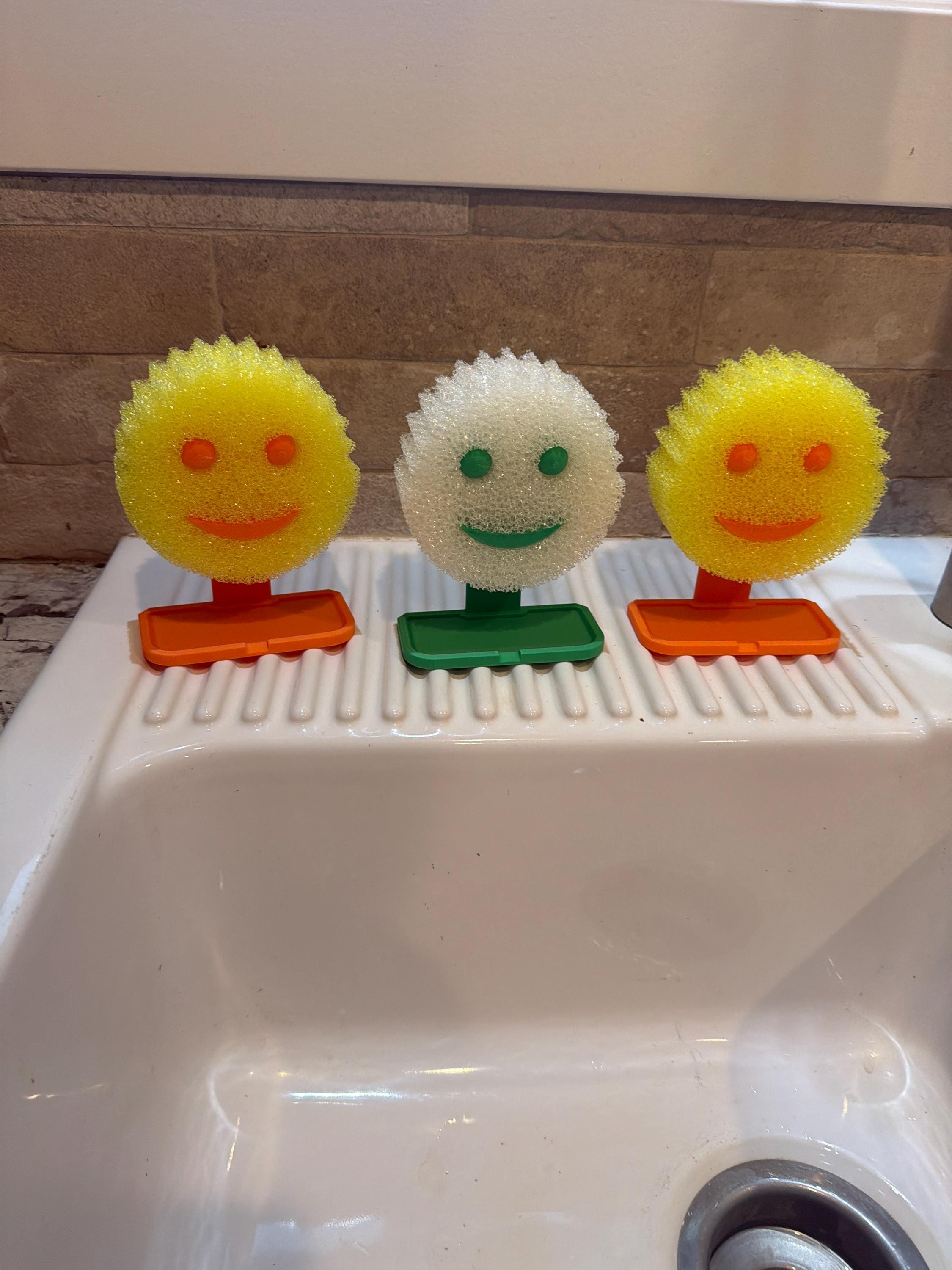 Scrub Daddy Sponge Holder – Minimalist Sink Organizer – 3D Printed Kitchen Accessory – Funny & Functional Gift